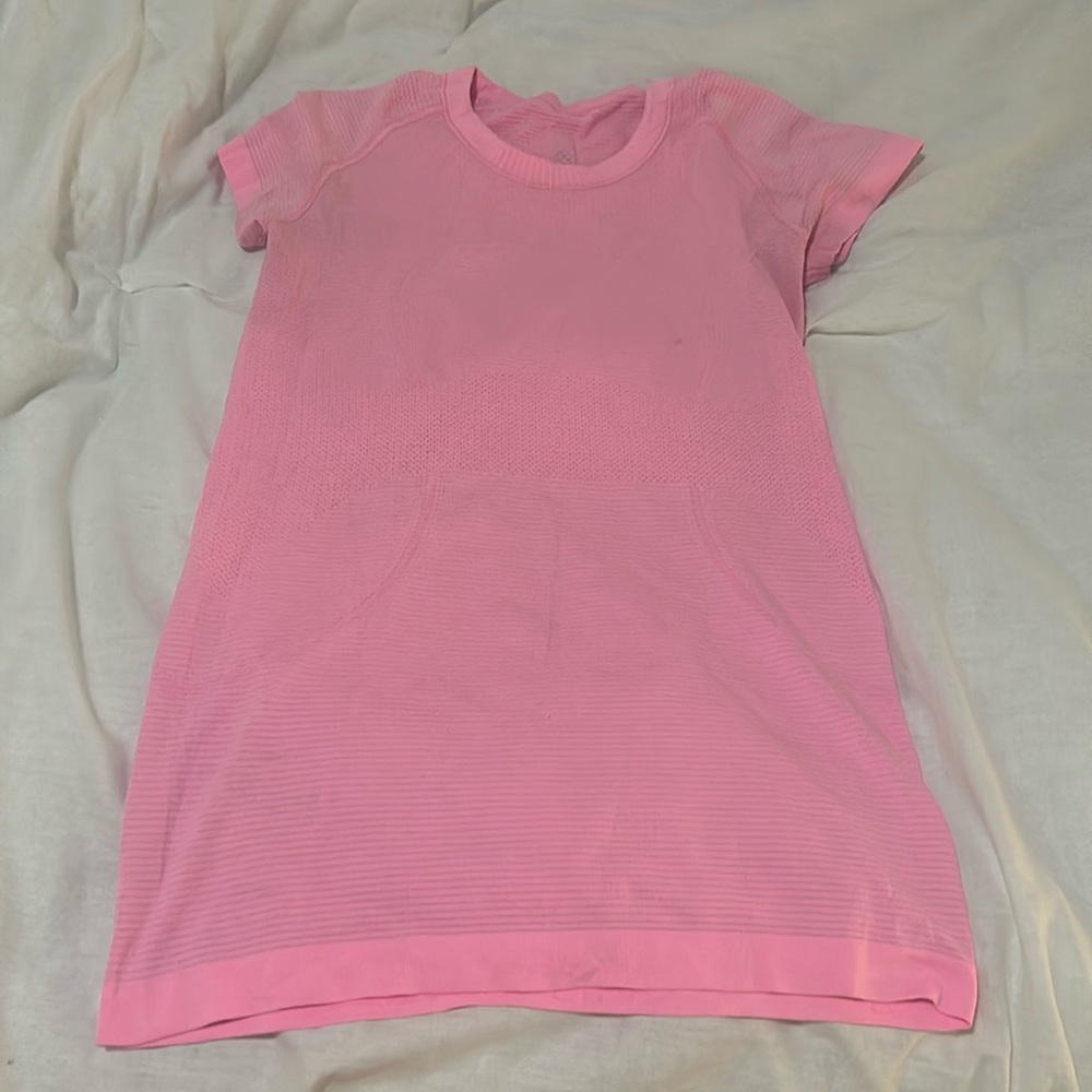 Swiftly Tech Short-Sleeve Shirt 2.0 Hot Pink